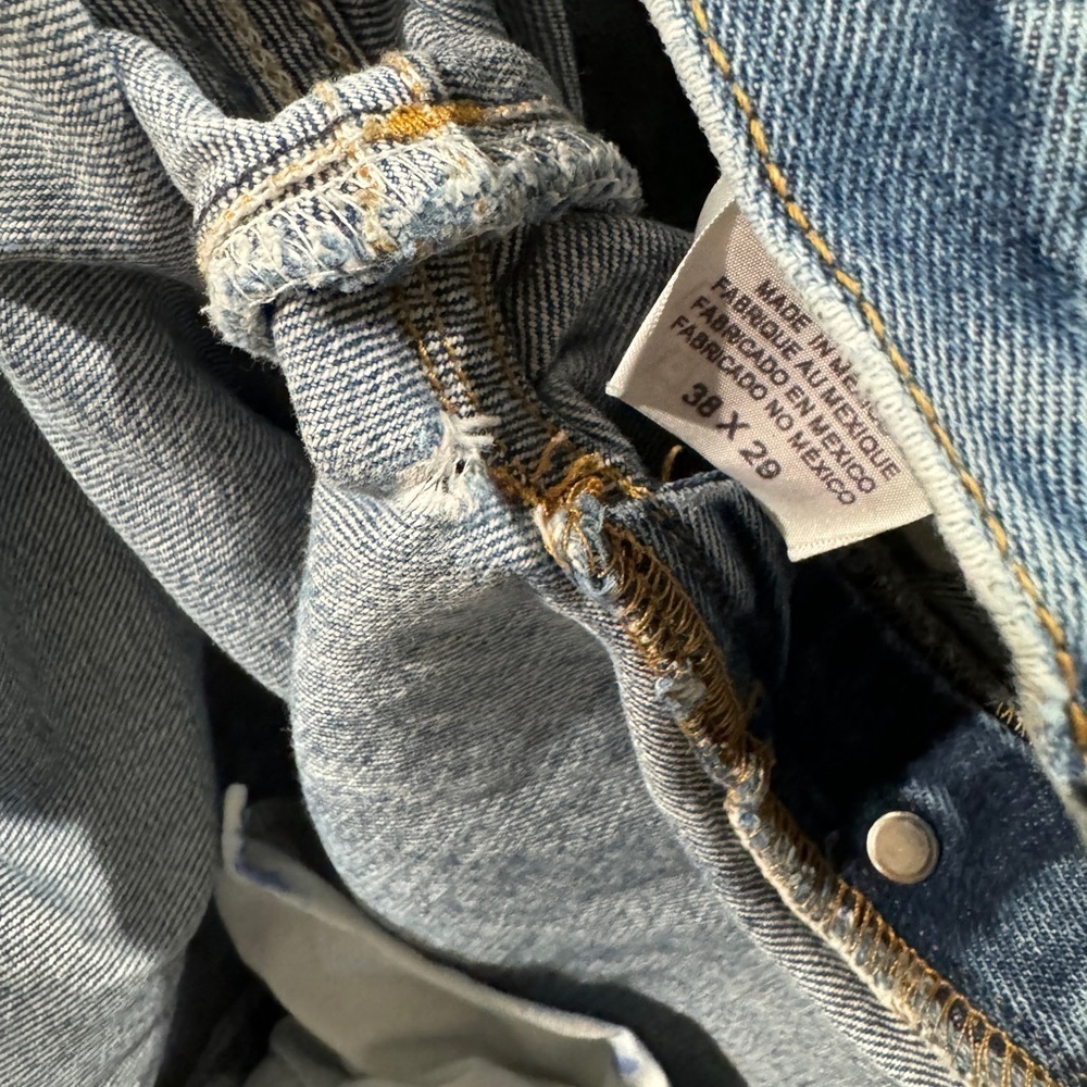 Levi’s Men’s 501 Straight Fit 100% Cotton Button Fly Denim Blue Jeans Size 38 - Picture 16 of 16